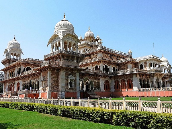 अल्बर्ट हॉल म्यूजियम