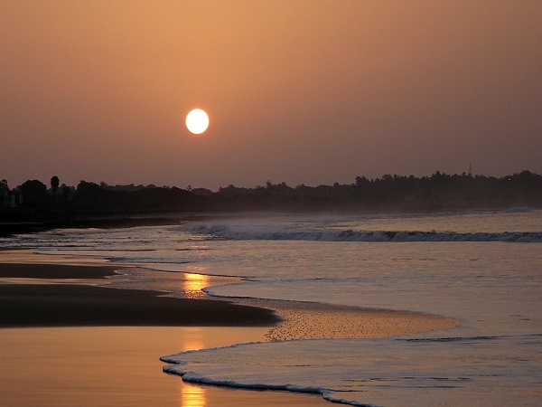 संगुथुरई बीच