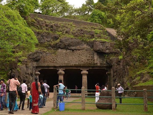 एलिफेंटा की गुफाएं