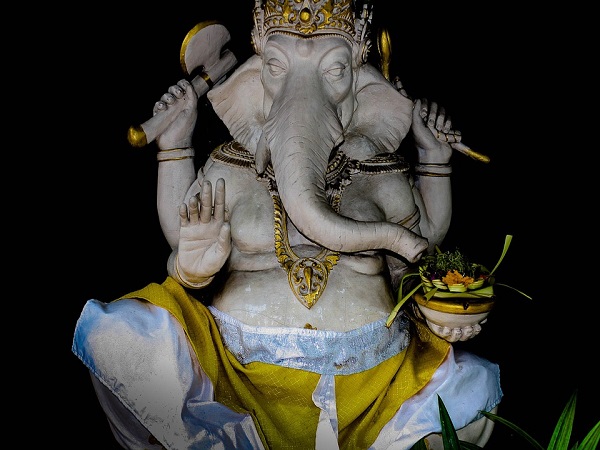 खोडा गणेश जी मंदिर