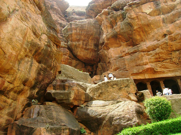 बादामी गुफा मंदिर