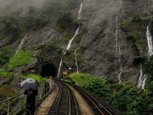 dudhsagar falls dudhsagar falls