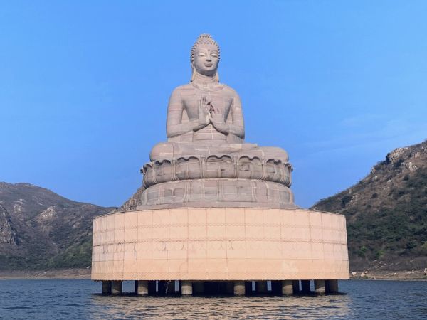 रास्ते में पड़ने वाले सिमुलतला व राजगीर की सैर