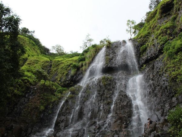 अंबोली झरना