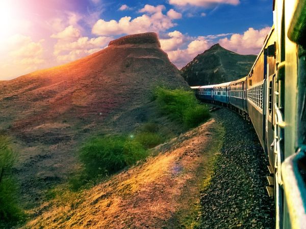 पहले 1-4 साल तक बच्चे निशुल्क में करते थें यात्रा