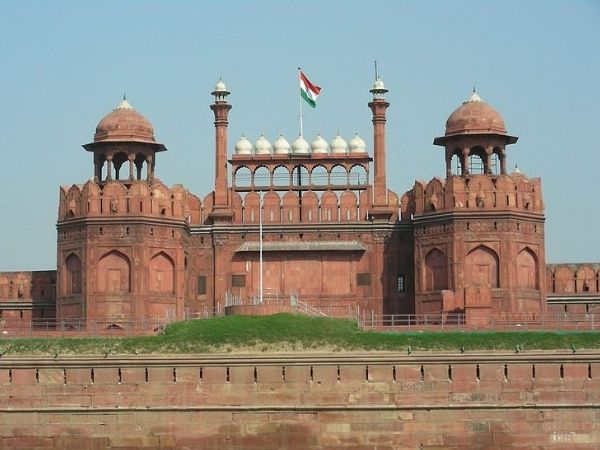 लालकिला पर आदेश नहीं होगा लागू
