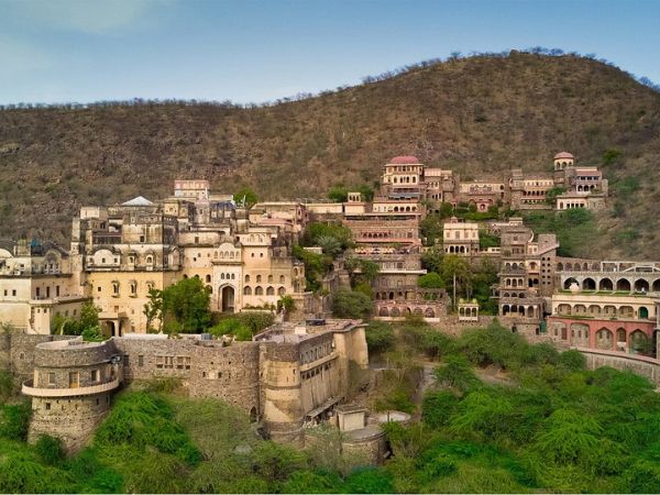 Neemrana Fort Neemrana Fort