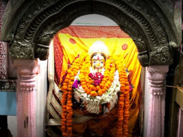 मां ब्रह्मचारिणी का मंदिर कहां पर है?